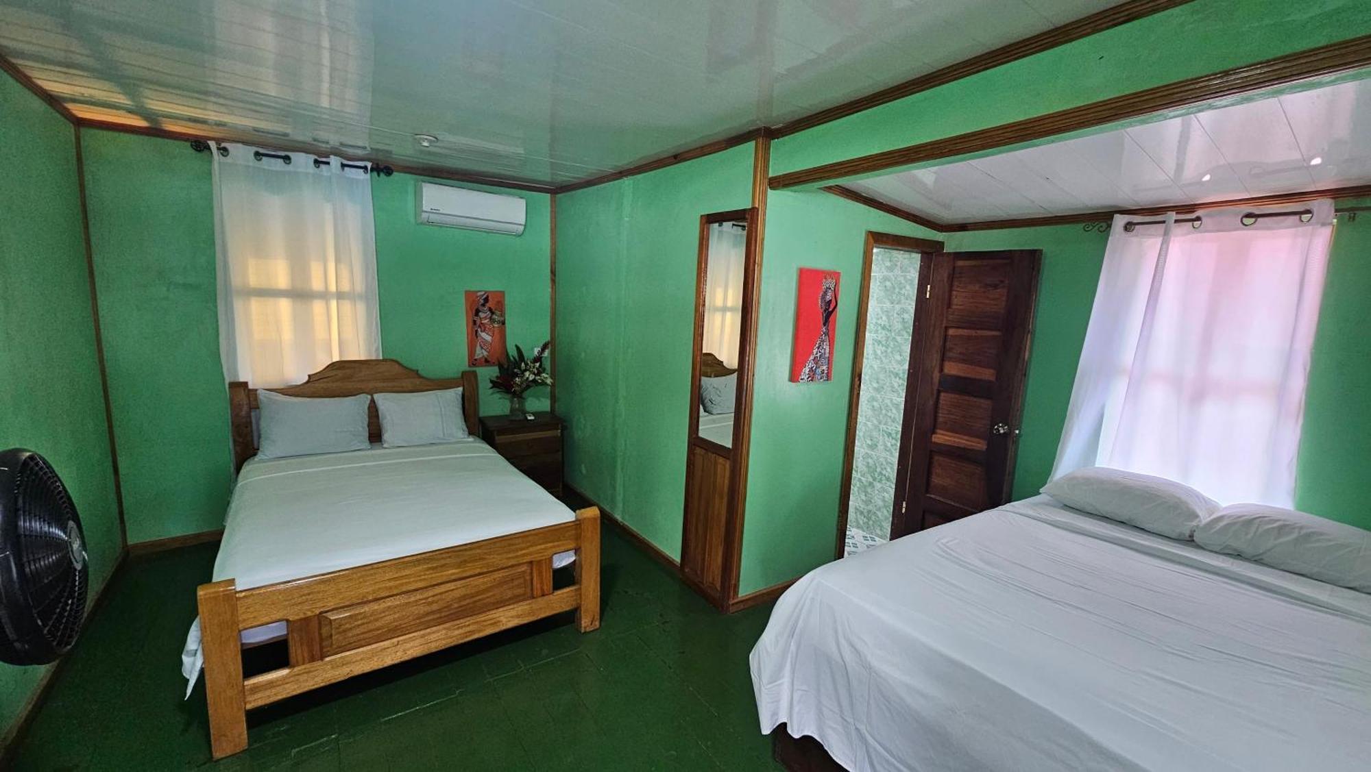 Bastimentos Hill Guest House Bocas Town Dış mekan fotoğraf