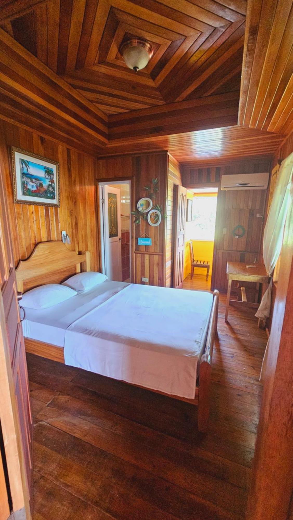 Bastimentos Hill Guest House Bocas Town Dış mekan fotoğraf